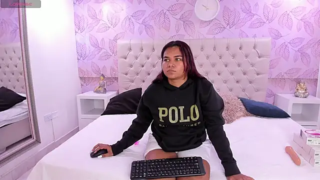 Snapshot of Carolina_Evanss chatting on February 2025 03:32:02 AM Carolina Evanss online show from February 2025 03:32:02 AM