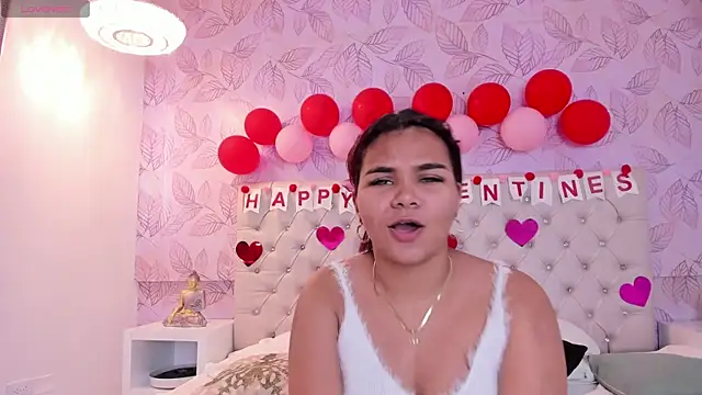 Snapshot of Carolina_Evanss chatting on February 2025 03:31:02 AM Carolina Evanss online show from February 2025 03:31:02 AM