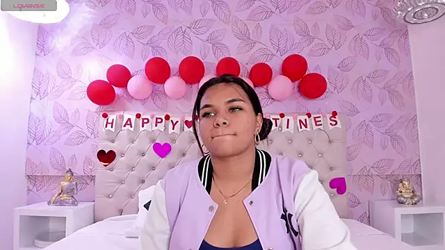 Snapshot of Carolina_Evanss chatting on February 2025 03:36:01 AM Carolina Evanss online show from February 2025 03:36:01 AM