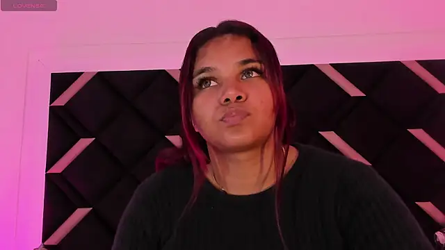 Snapshot of Carolina_Evanss chatting on March 2025 03:33:01 AM Carolina Evanss online show from March 2025 03:33:01 AM