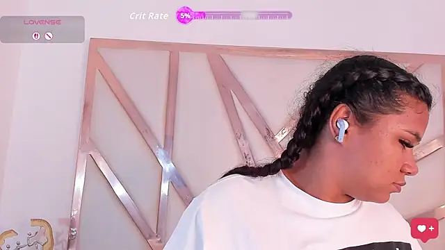 Snapshot of Carolina_Evanss chatting on October 2025 11:39:01 AM Carolina Evanss online show from October 2025 11:39:01 AM