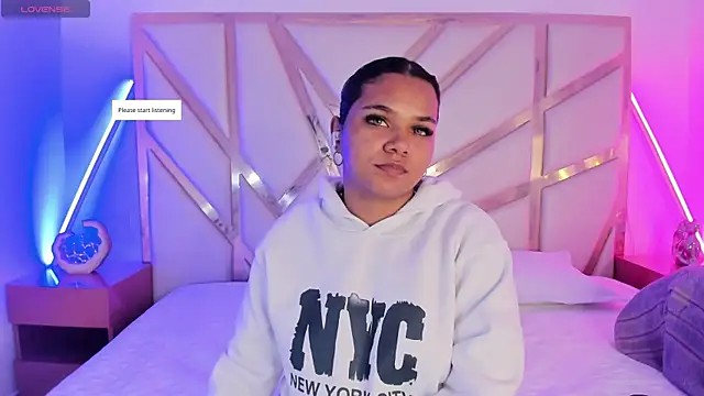 Snapshot of Carolina_Evanss chatting on November 2025 11:45:01 AM Carolina Evanss online show from November 2025 11:45:01 AM