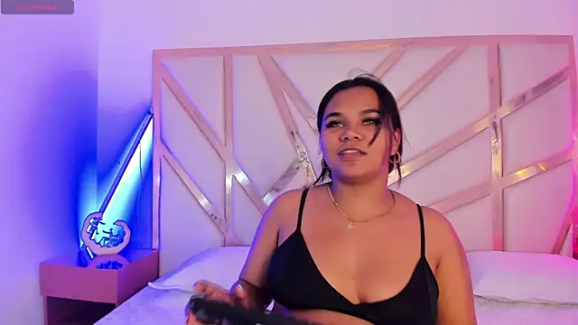 Snapshot of Carolina_Evanss chatting on November 2025 11:53:01 AM Carolina Evanss online show from November 2025 11:53:01 AM