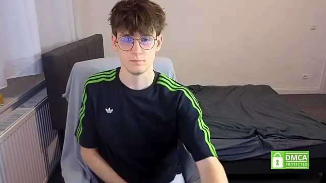 cutie guys online show from August 2026 08:29:01 PM