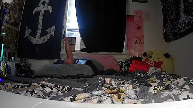 ATwinkie online show from September 2025 03:44:02 PM