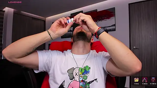 Snapshot of nick_klaus chatting on February 2026 09:57:02 PM nick klaus online show from February 2026 09:57:02 PM