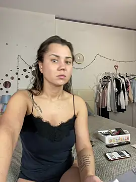 Snapshot of MiraMiss chatting on December 2024 05:05:02 AM MiraMiss online show from December 2024 05:05:02 AM