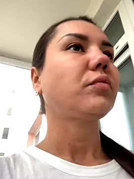 MiraMiss online show from October 2025 09:22:02 AM