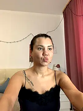 MiraMiss online show from November 2025 07:25:02 AM