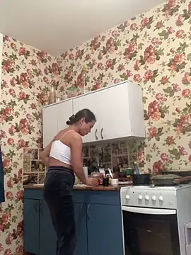 MiraMiss online show from April 2026 01:48:02 PM