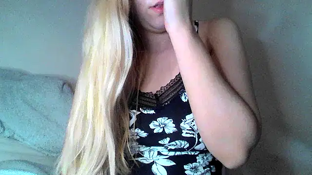 Snapshot of bunnyamy chatting on February 2025 09:25:02 PM bunnyamy online show from February 2025 09:25:02 PM