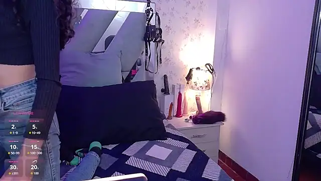 Queenjenn   online show from February 2026 06:34:02 AM