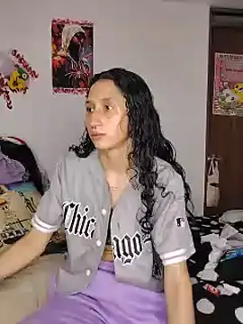 Snapshot of Queenjenn__ chatting on May 2026 07:45:01 PM Queenjenn online show from May 2026 07:45:01 PM