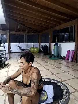 Snapshot of Alison_fitness chatting on October 2025 11:37:01 PM Alison fitness online show from October 2025 11:37:01 PM