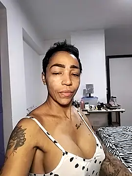 Snapshot of Alison_fitness chatting on October 2025 10:30:01 AM Alison fitness online show from October 2025 10:30:01 AM