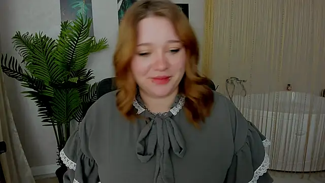 MoonLghte online show from February 2025 02:40:02 AM