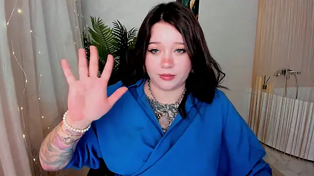 MoonLghte online show from March 2025 07:28:02 PM