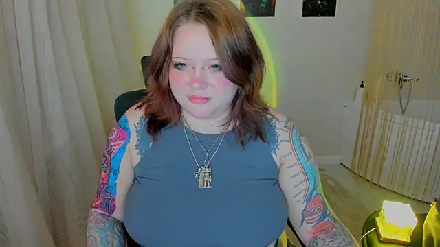 MoonLghte online show from March 2026 07:42:02 PM