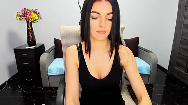 Angelina Clarks online show from January 2025 12:36:01 PM