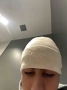 Snapshot of johnycash21 chatting on January 2026 06:02:02 PM johnycash21 online show from January 2026 06:02:02 PM