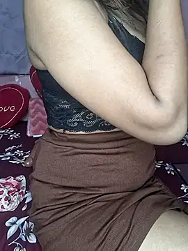 Snapshot of Aaliyalove1 chatting on February 2025 07:44:01 PM Aaliyalove1 online show from February 2025 07:44:01 PM