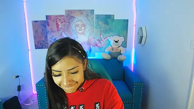 Sofi hot 4m online show from February 2025 12:25:02 PM