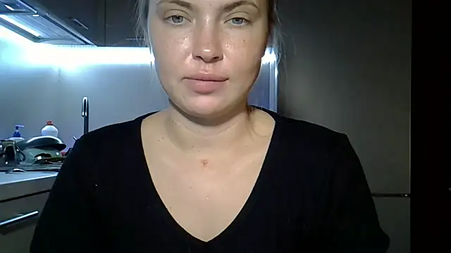 Lucky Anna online show from November 2025 09:04:01 PM