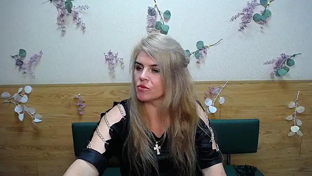 Snapshot of Julya_Barbi chatting on December 2024 06:02:02 AM Julya Barbi online show from December 2024 06:02:02 AM