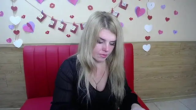 Snapshot of Julya_Barbi chatting on February 2025 12:01:02 PM Julya Barbi online show from February 2025 12:01:02 PM