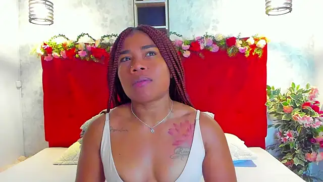 Snapshot of SilvannaFit chatting on May 2026 11:39:01 AM SilvannaFit online show from May 2026 11:39:01 AM
