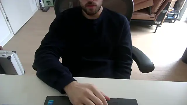 taallguyy 196 online show from December 2025 11:05:01 AM