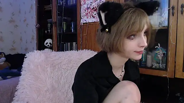 Snapshot of cloudgirrl chatting on February 2025 02:50:02 AM cloudgirrl online show from February 2025 02:50:02 AM