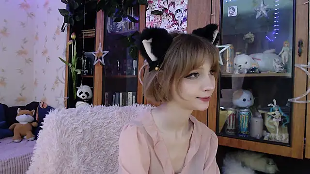 Snapshot of cloudgirrl chatting on March 2025 09:23:02 AM cloudgirrl online show from March 2025 09:23:02 AM