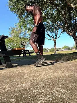 Melaneighted online show from October 2025 02:48:02 PM