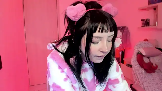 Francesca1  online show from February 2025 09:32:01 PM