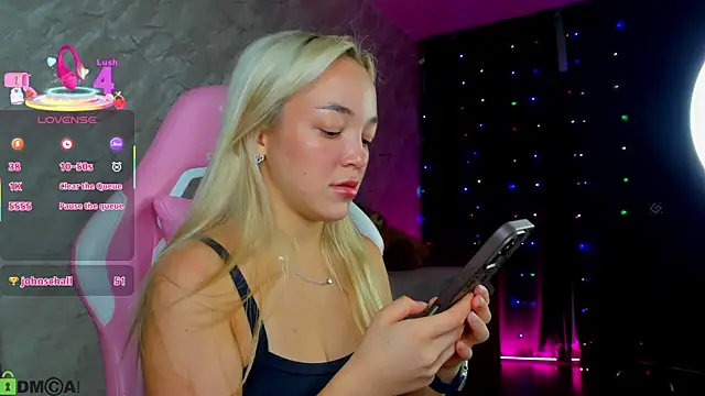 Snapshot of Christy_Little chatting on October 2025 12:51:01 AM Christy Little online show from October 2025 12:51:01 AM