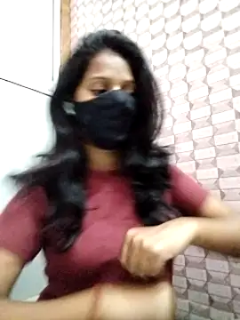 Shivani Tivari online show from February 2025 07:11:01 PM