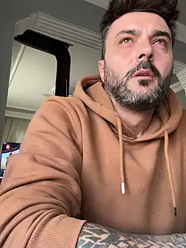 Snapshot of hot_man_eray chatting on February 2025 01:09:02 PM hot man eray online show from February 2025 01:09:02 PM