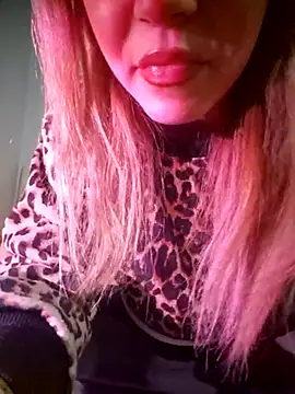 SUSELLAM1 online show from March 2025 07:42:02 PM