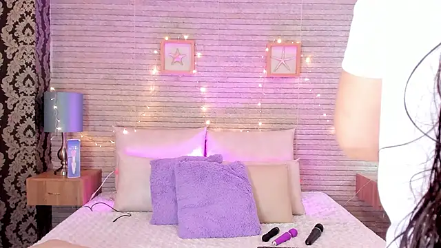 Catalinna Thompson online show from March 2025 12:02:02 PM