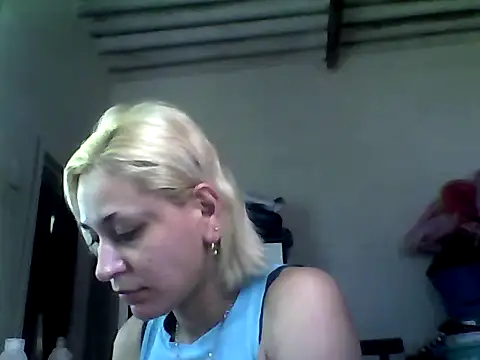 Snapshot of ariana_crazzy chatting on February 2025 04:26:01 PM ariana crazzy online show from February 2025 04:26:01 PM