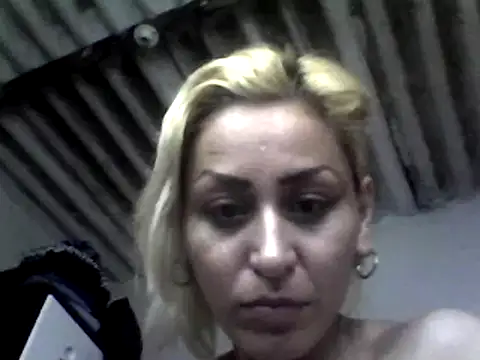 Snapshot of ariana_crazzy chatting on March 2025 08:30:02 AM ariana crazzy online show from March 2025 08:30:02 AM