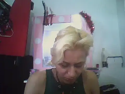 ariana crazzy online show from January 2026 04:00:01 PM