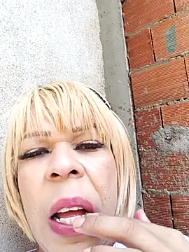 blondebitchlitle online show from February 2025 02:20:01 PM