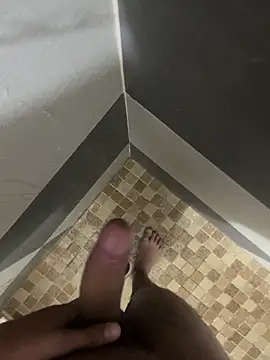 Snapshot of mylovetr1 chatting on January 2025 05:12:01 AM mylovetr1 online show from January 2025 05:12:01 AM