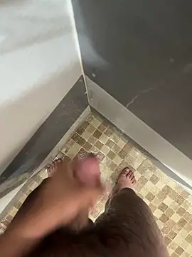 Snapshot of mylovetr1 chatting on September 2025 11:28:02 PM mylovetr1 online show from September 2025 11:28:02 PM