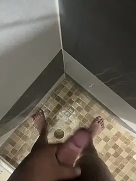 Snapshot of mylovetr1 chatting on October 2025 02:11:01 AM mylovetr1 online show from October 2025 02:11:01 AM