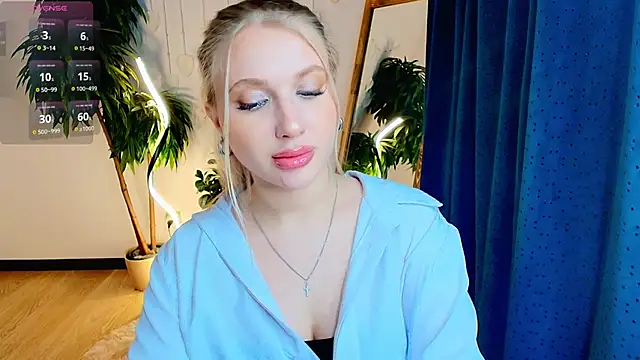 Evacadooo online show from March 2026 02:59:01 AM