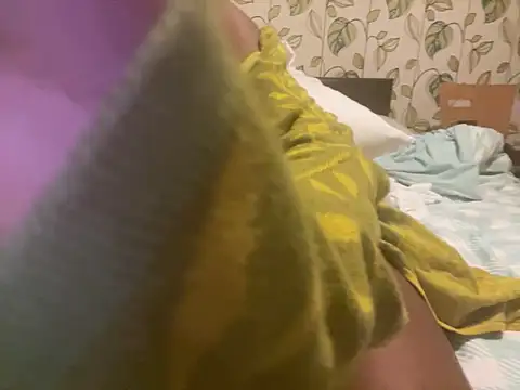 Snapshot of iveedie017 chatting on December 2024 11:14:02 PM iveedie017 online show from December 2024 11:14:02 PM