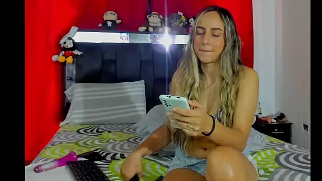 chloe vasquez710 online show from January 2025 04:32:02 PM